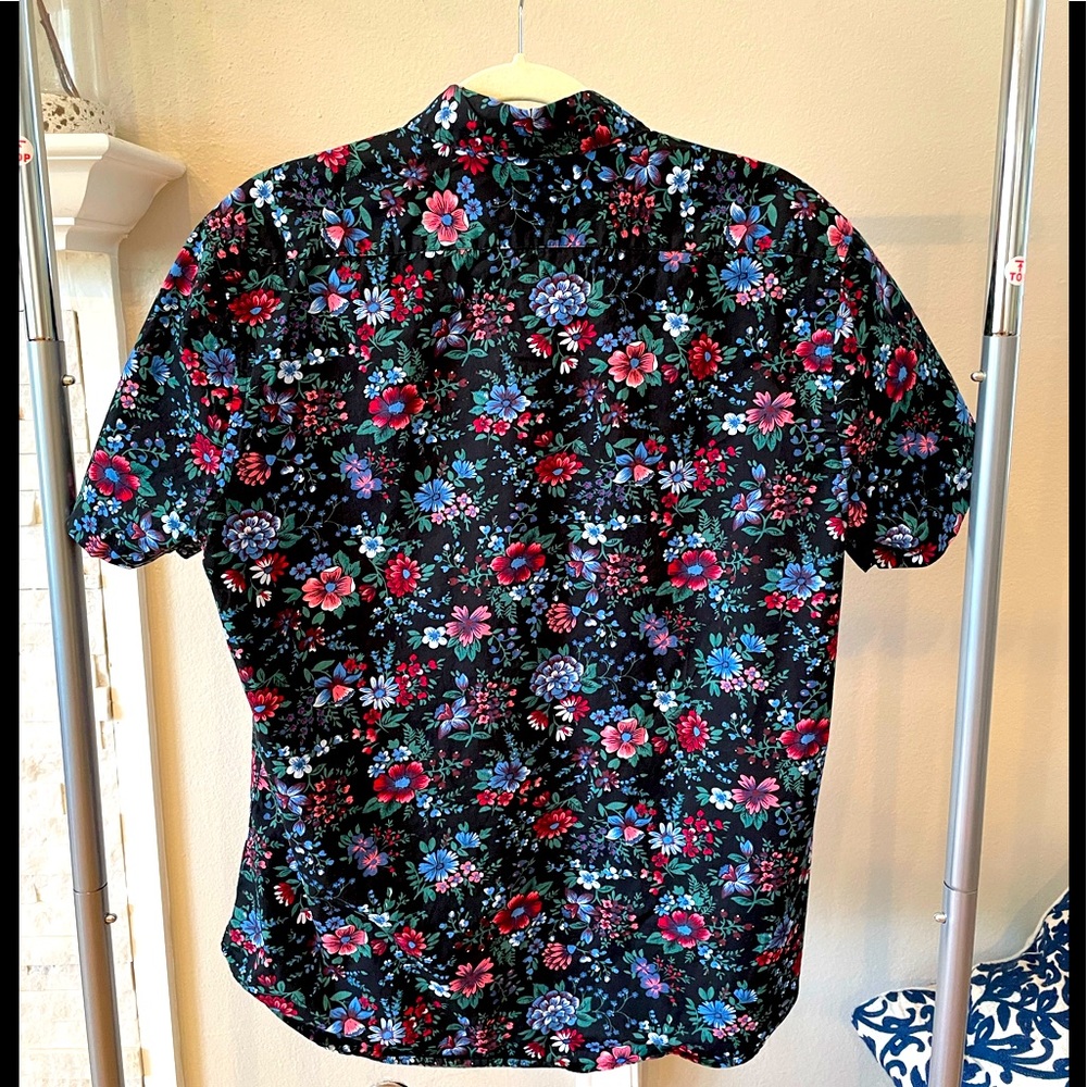 Large Men’s Express button down shirt
